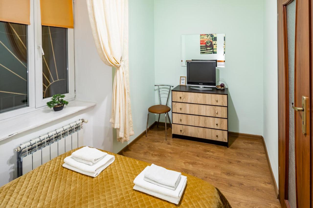 Rainbow Apartment Near Rynok Sq Lviv Eksteriør billede